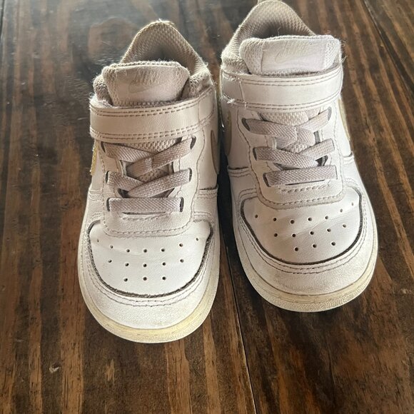 white Toddlers Nike size 7C - Picture 2 of 6